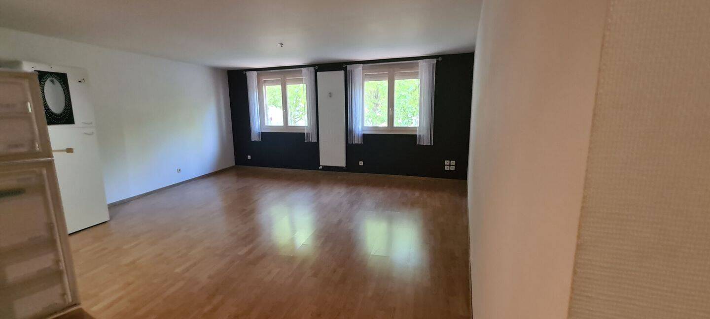 Appartement 3 pièces 69 m² · à Mirebeau-sur-Bèze · 68,8 m² · 740 €/mois