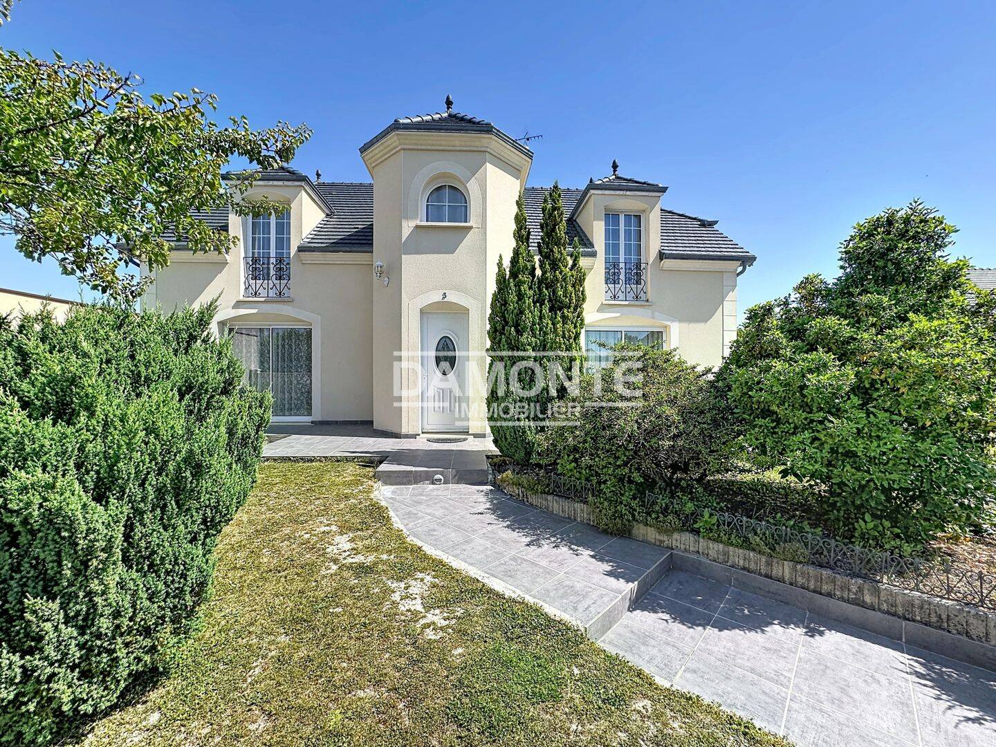 Maison 7 pièces 181 m² · à Sainte-Savine · 181 m² · 467 000 €