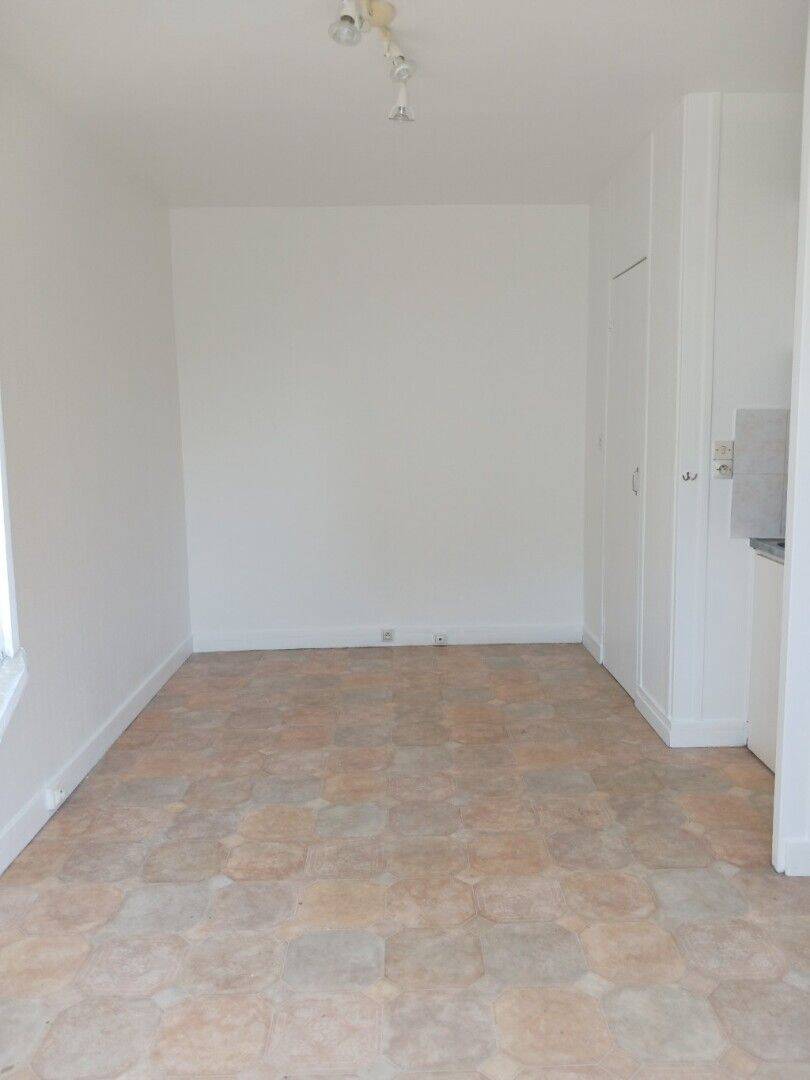 Appartement 1 pièce 16 m² · à Senlis · 15,5 m² · 410 €/mois