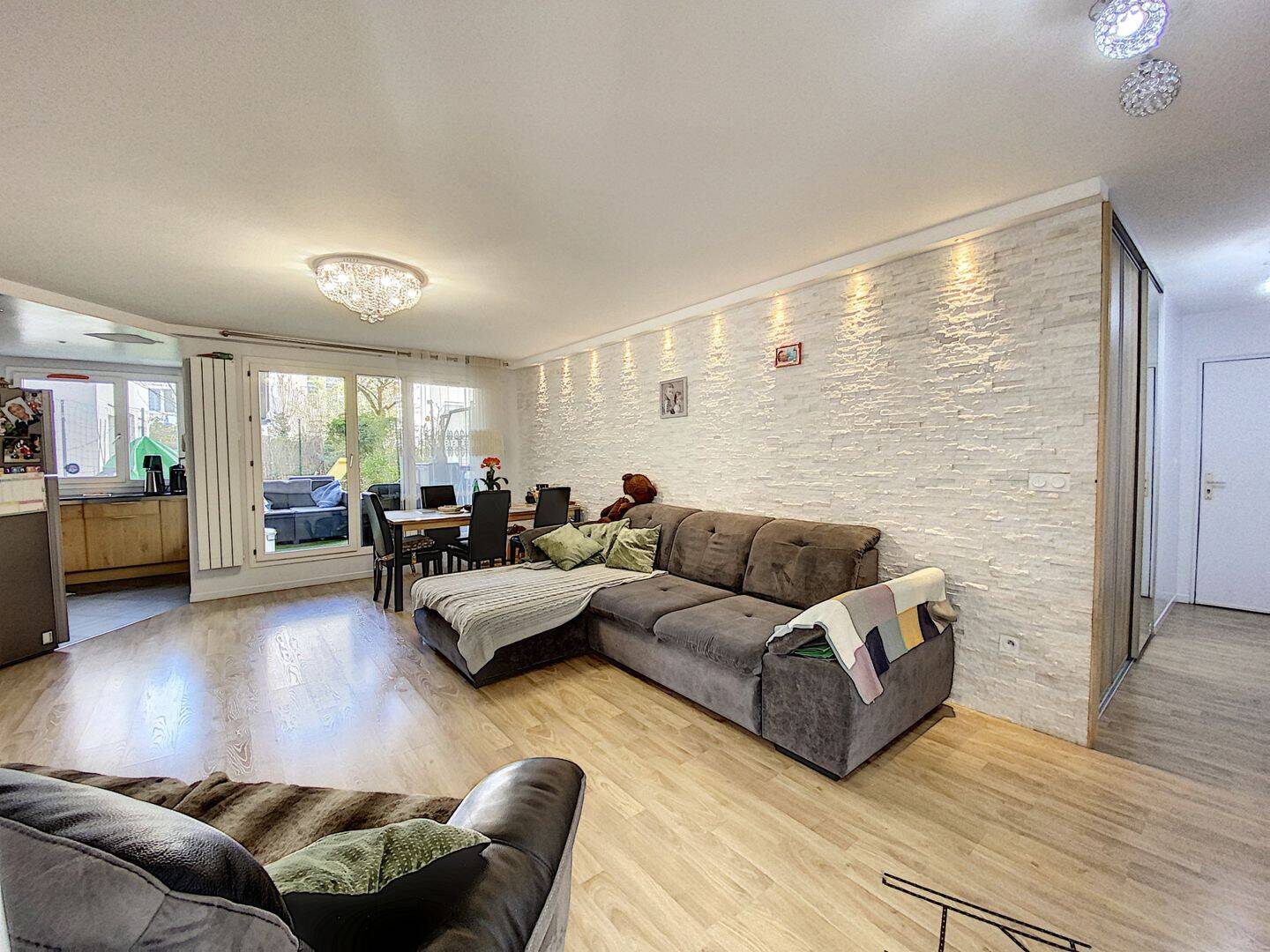Appartement 4 pièces 80 m² · à Caluire-Et-Cuire · 80 m² · 1 700 €