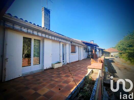 Immeuble à vendre 106 000 € 230 m² Agmé 47350