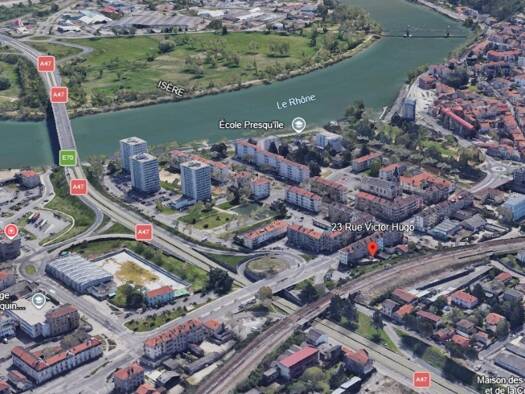 Immeuble à vendre 590 000 € 550 m² Givors 69700