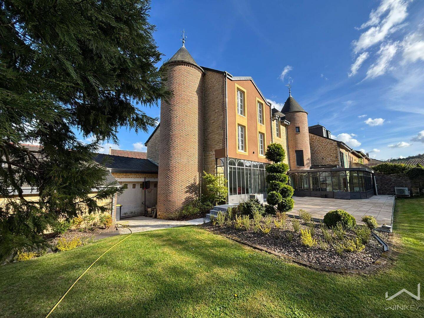 Maison 15 pièces 418 m² · à Haudrecy · 418 m² · 629 000 €