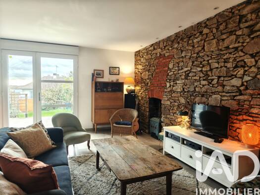 Maison de ville à vendre 269 800 € 3 pièces 2 chambres 77 m² 199 m² de terrain Hôtel de Ville Couëron 44220