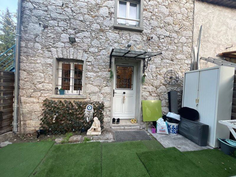 Appartement 1 pièce 14 m² · à Drap · 13,9 m² · 650 €