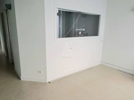 Local commercial à vendre 110 000 € 76 m² de surface de vente Saint Ausone-Saint Martin-Saint Gelais Angoulême 16000