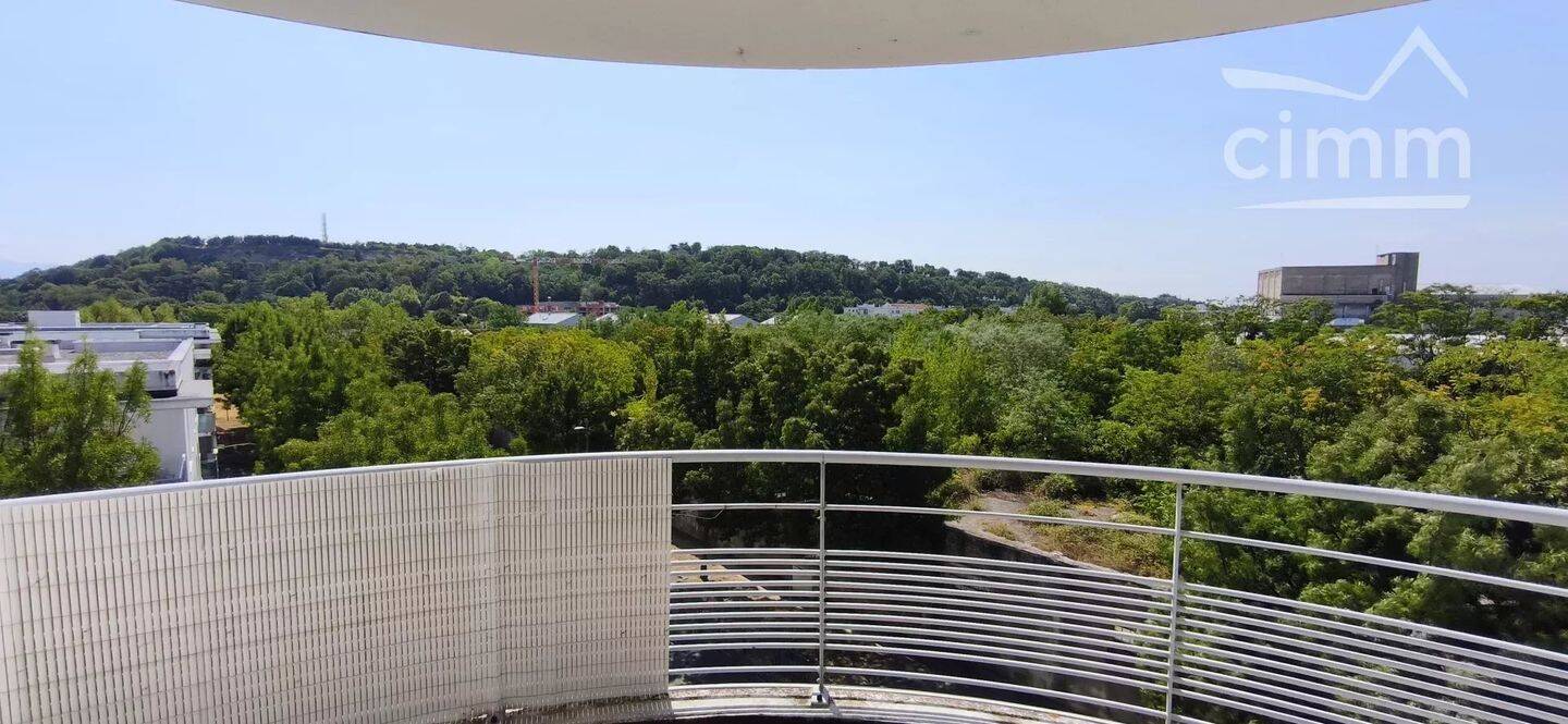 Appartement 84 m² · à Valence · 84,3 m² · 1 050 €
