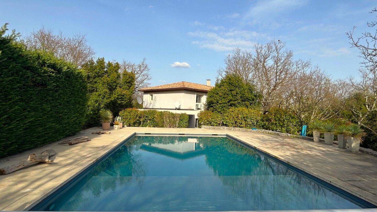 Maison 7 pièces 286 m² · à Saint-Martin-de-Londres · 286,4 m² · 1 147 000 €