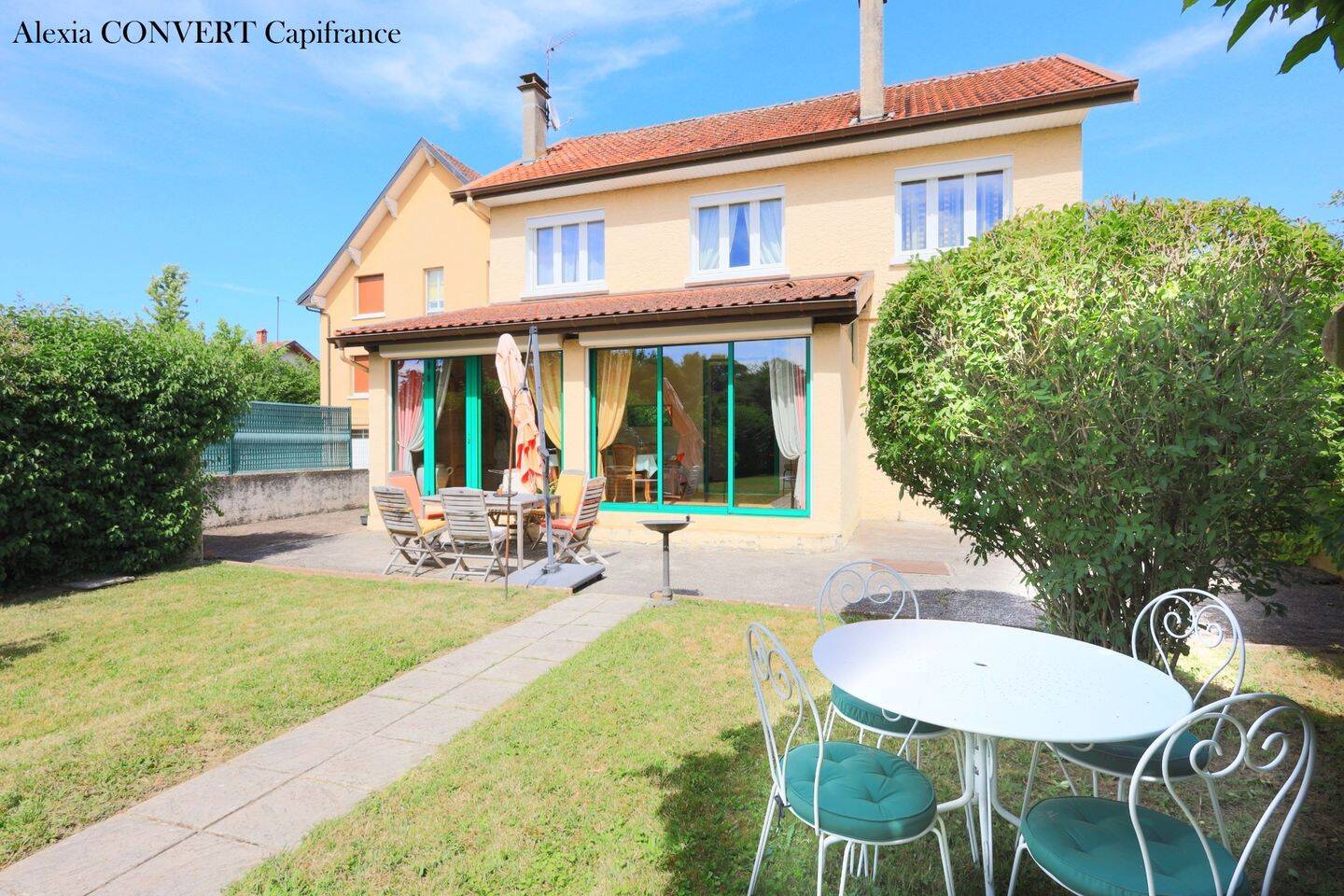Maison 5 pièces 146 m² · à Montrevel-en-Bresse · 146 m² · 249 000 €