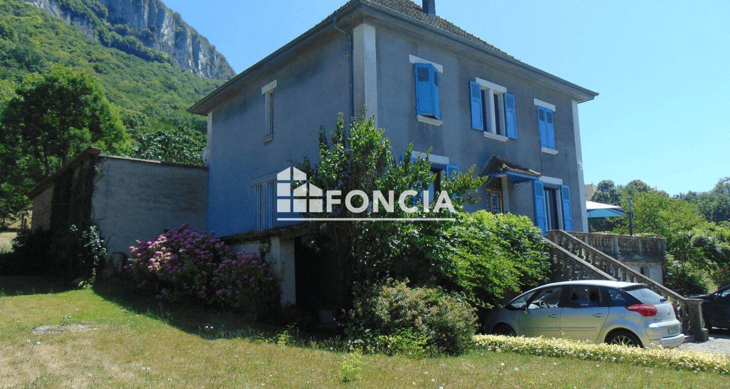 Maison 7 pièces 180 m² · à Champagneux · 180 m² · 399 500 €