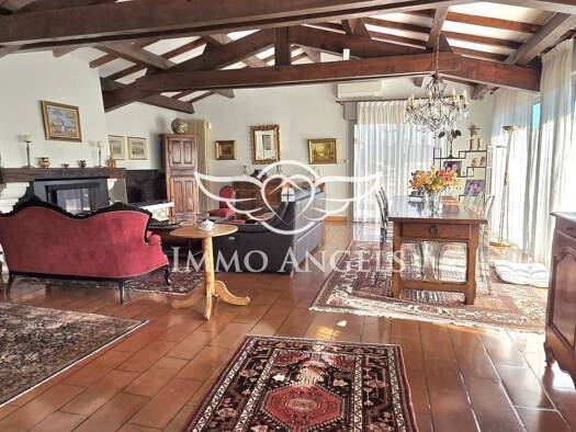 Mas à vendre 884 000 € 26 pièces 8 chambres 554,3 m² 5 763 m² de terrain Vallon-Pont-d'Arc 07150