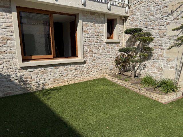 Maison 10 pièces 323 m² · à Vernouillet · 323 m² · 980 000 €