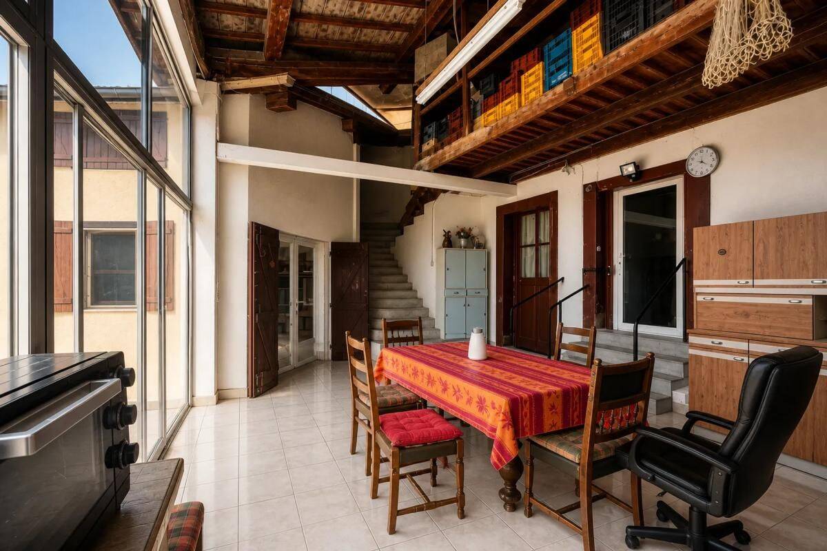 Maison 8 pièces 140 m² · à Saint-Jean-de-Muzols · 140 m² · 245 000 €