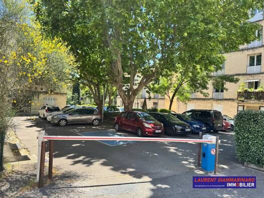 Boutique à vendre 286 000 € 67,5 m² de surface de vente Les Platanes Aix-en-Provence 13100