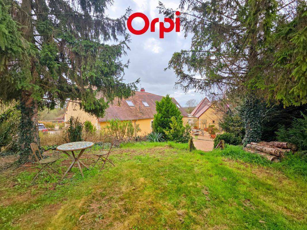 Maison 6 pièces 179 m² · à Igé · 179 m² · 295 400 €