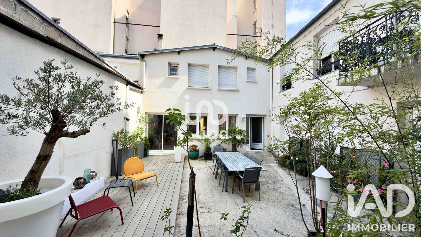 Appartement 8 pièces 247 m² · à Clichy · 247 m² · 1 590 000 €