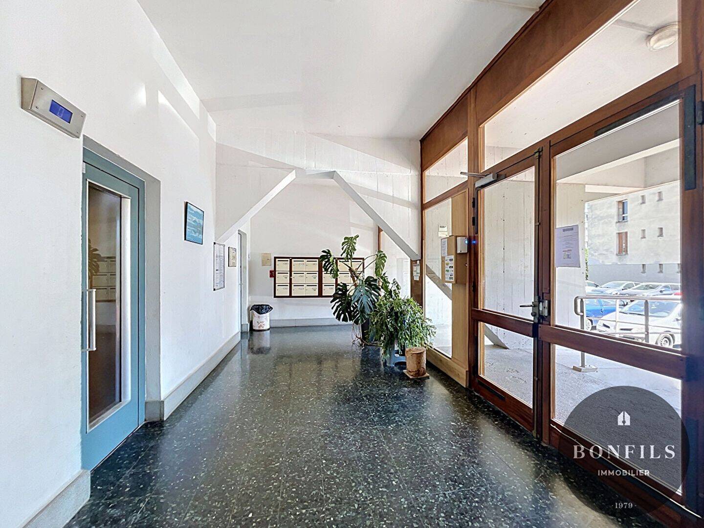 Appartement 3 pièces 74 m² · à Avignon · 74 m² · 749 €
