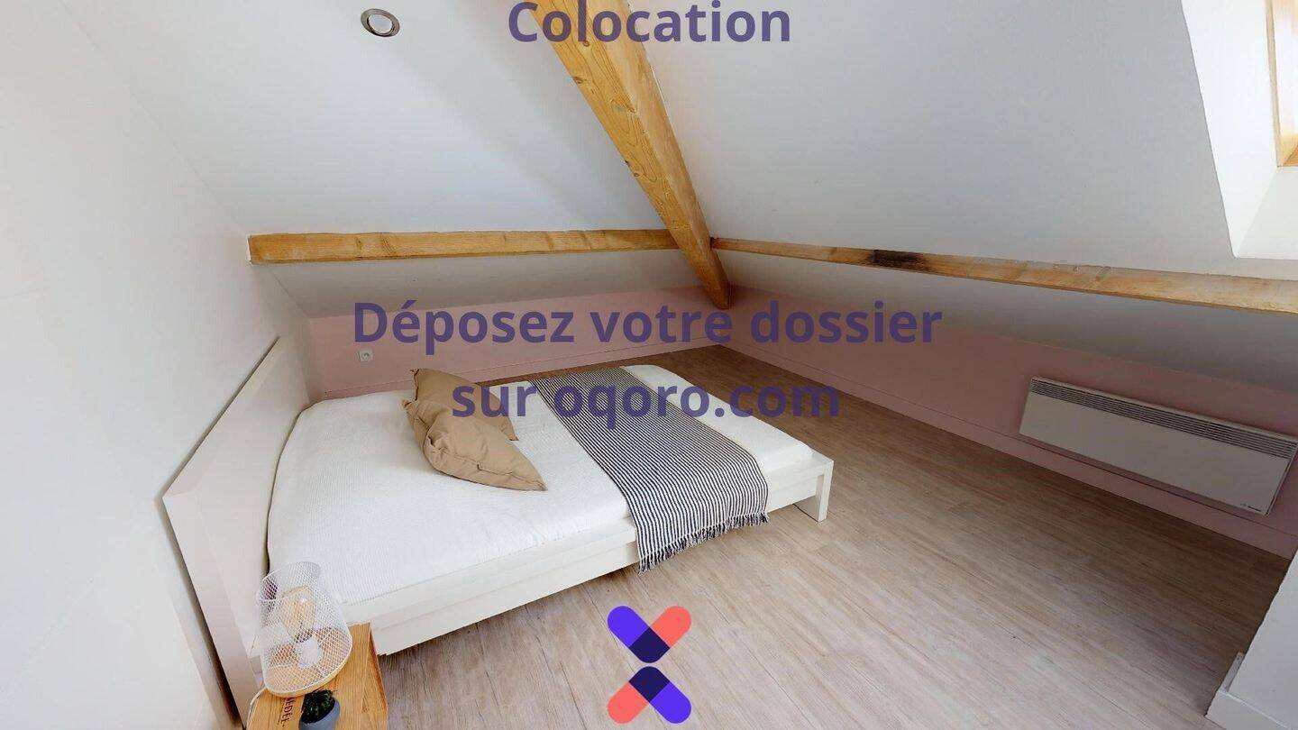 Maison 6 pièces 120 m² · à Lyon 8ème Arrondissement · 120 m² · 614 €
