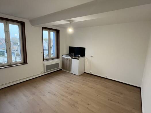 Appartement à louer 290 € 1 pièce 40 m² 2ème étage Landrecies 59550