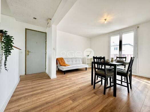 Appartement à vendre 153 700 € 5 pièces 4 chambres 72,4 m² Étage 3/5 Lorient 56100