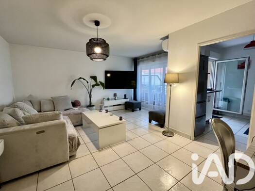 Appartement à vendre 266 000 € 3 pièces 2 chambres 65 m² Étage 3/3 Château Vert Sète 34200