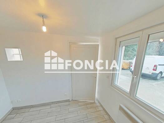 Appartement à louer 590 € 1 pièce 16,9 m² RDC Clair de Lune Villiers-le-Bel 95400