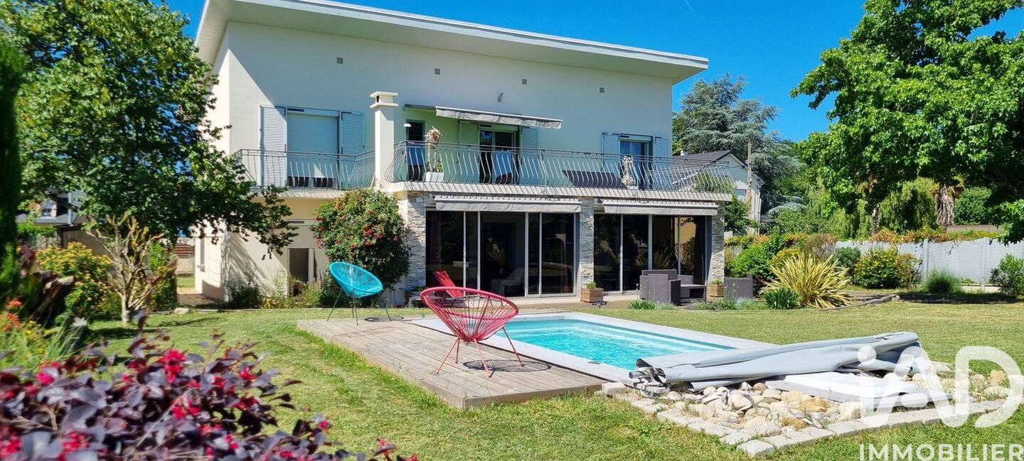 Maison 8 pièces 242 m² · à Laloubère · 242 m² · 398 000 €