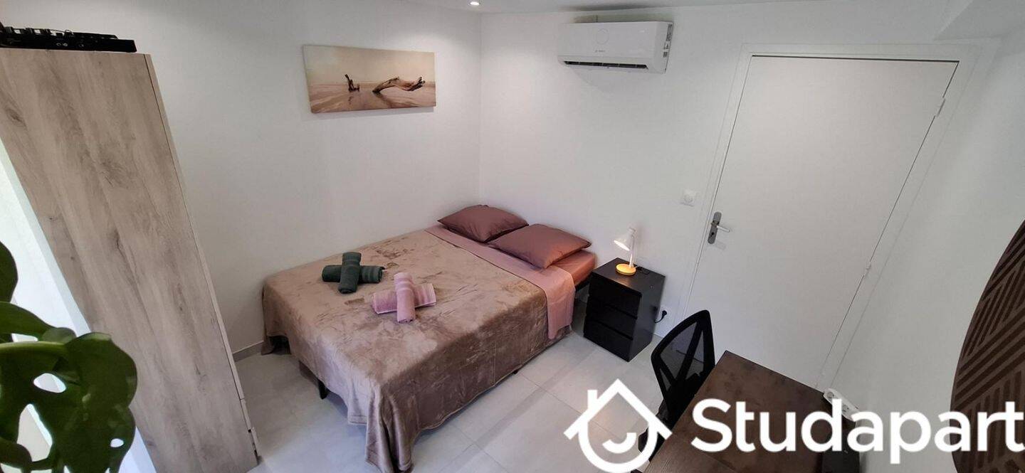 1 pièce 9 m² · à Antibes · 9 m² · 605 €