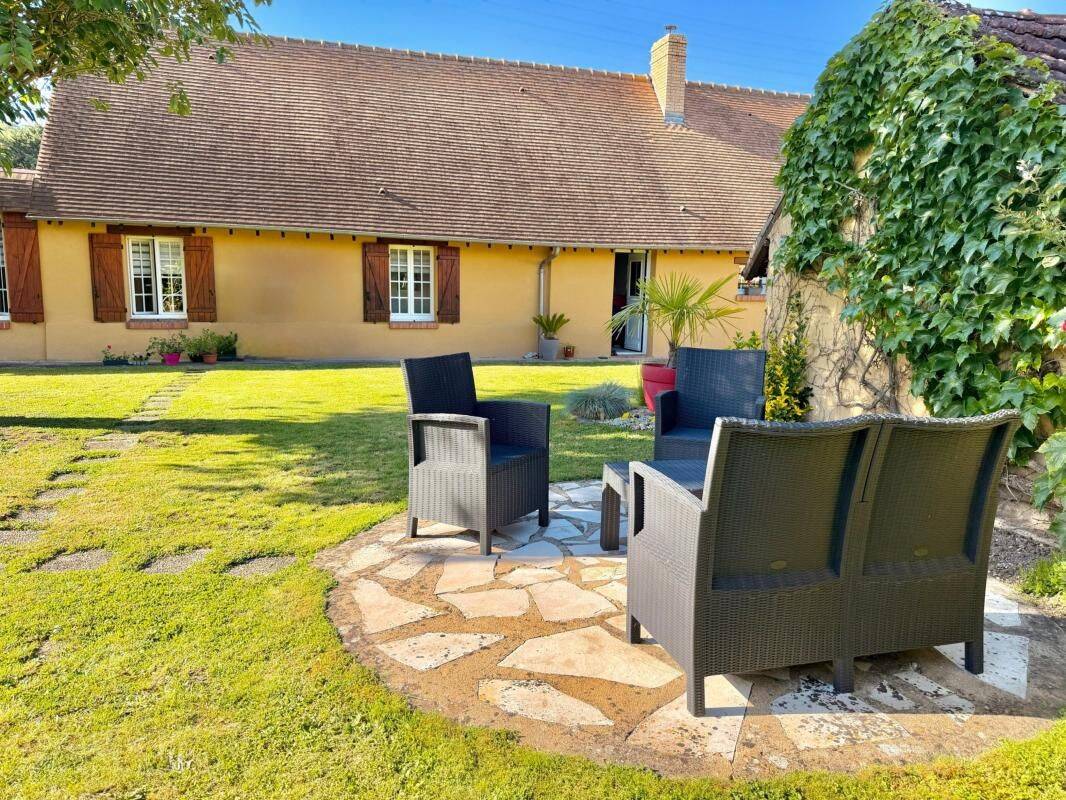 Maison 6 pièces 126 m² · à Le Val d'Hazey · 126 m² · 276 000 €