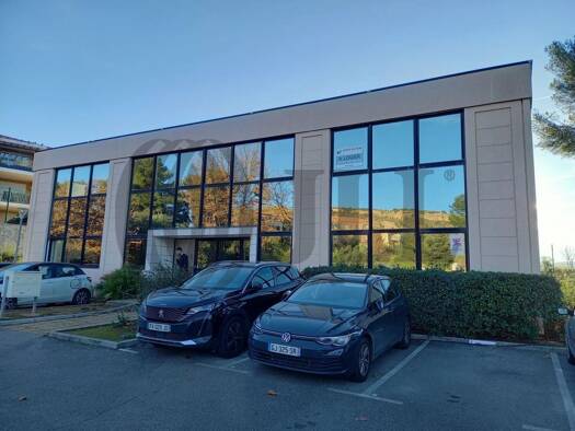 Espace bureau à louer 2 225 € 207 m² de bureaux divisible jusqu'à 207 m² Avenue de Marseille-Liourat Vitrolles 13127