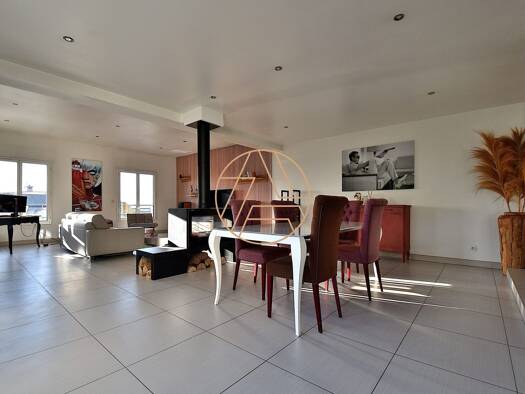 Maison à vendre 995 000 € 8 pièces 5 chambres 235 m² 560 m² de terrain Centre Ville Chateau Chennevières-sur-Marne 94430