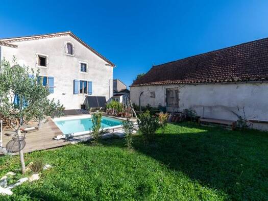 Maison à vendre 322 000 € 4 pièces 2 chambres 186 m² 744 m² de terrain Saint Géry-Vers 46330