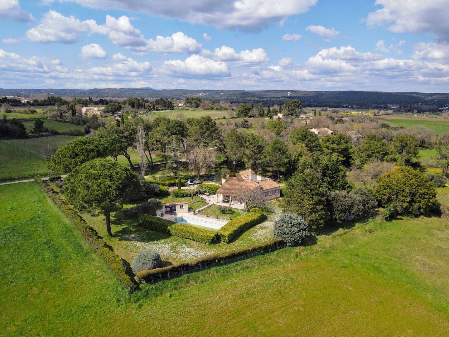 Maison 6 pièces 141 m² · à Uzès · 141 m² · 895 000 €