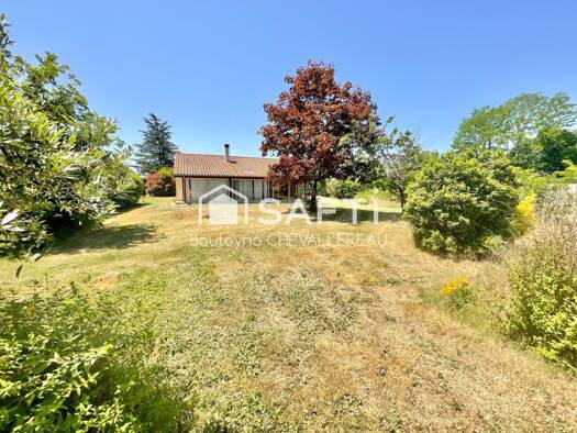 Maison de plain-pied à vendre 195 000 € 3 pièces 2 chambres 75 m² 4 310 m² de terrain Saint-Germain-d'Esteuil 33340