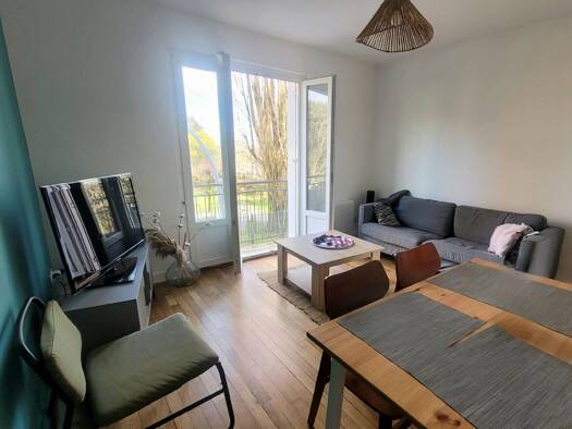 Appartement à louer 1 130 € 3 pièces 2 chambres 68 m² Étage 2/3 Ville Port Saint-Nazaire 44600