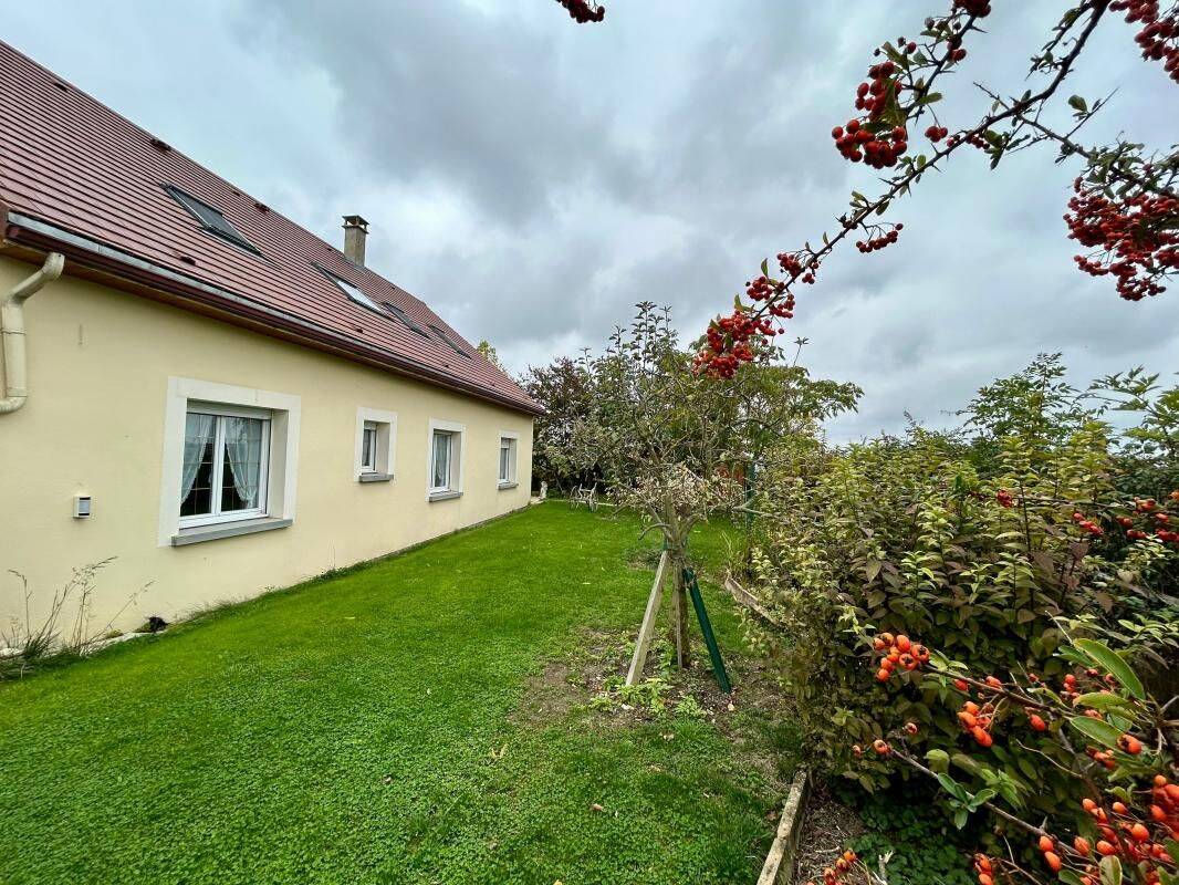 Maison 5 pièces 174 m² · à Romigny · 174 m² · 334 000 €