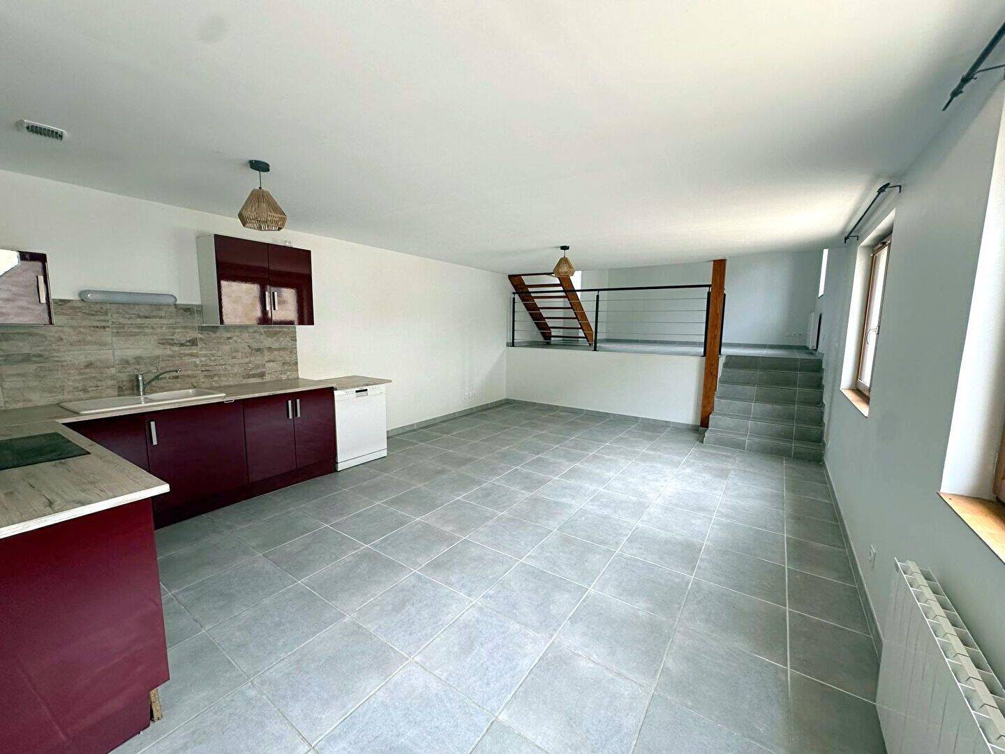 Appartement 5 pièces 100 m² · à Lattainville · 100 m² · 950 €/mois