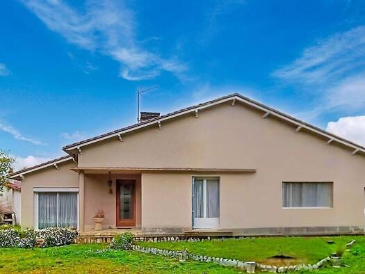 Terrain constructible à vendre 312 000 € 3 713 m² de terrain Coulon 79510