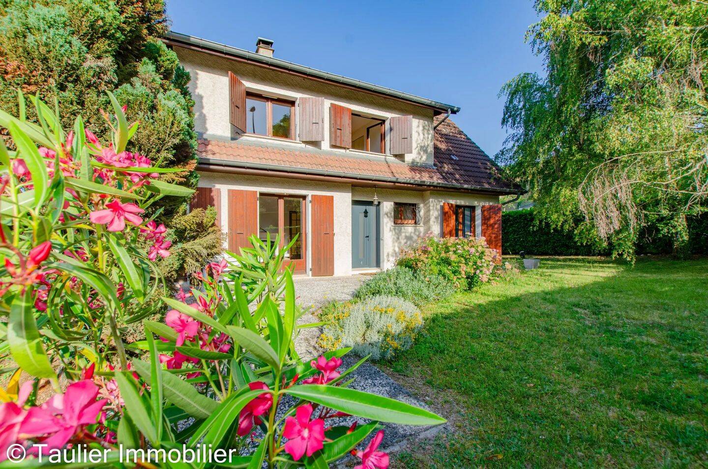 Maison 6 pièces 151 m² · à Saint-Marcellin · 150,9 m² · 282 000 €