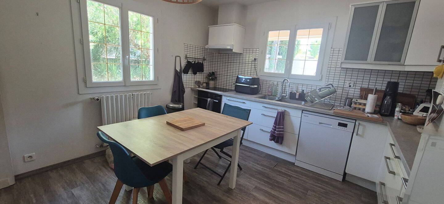 Maison 6 pièces 150 m² · à Saint-Paul-Trois-Châteaux · 150 m² · 1 203 €/mois
