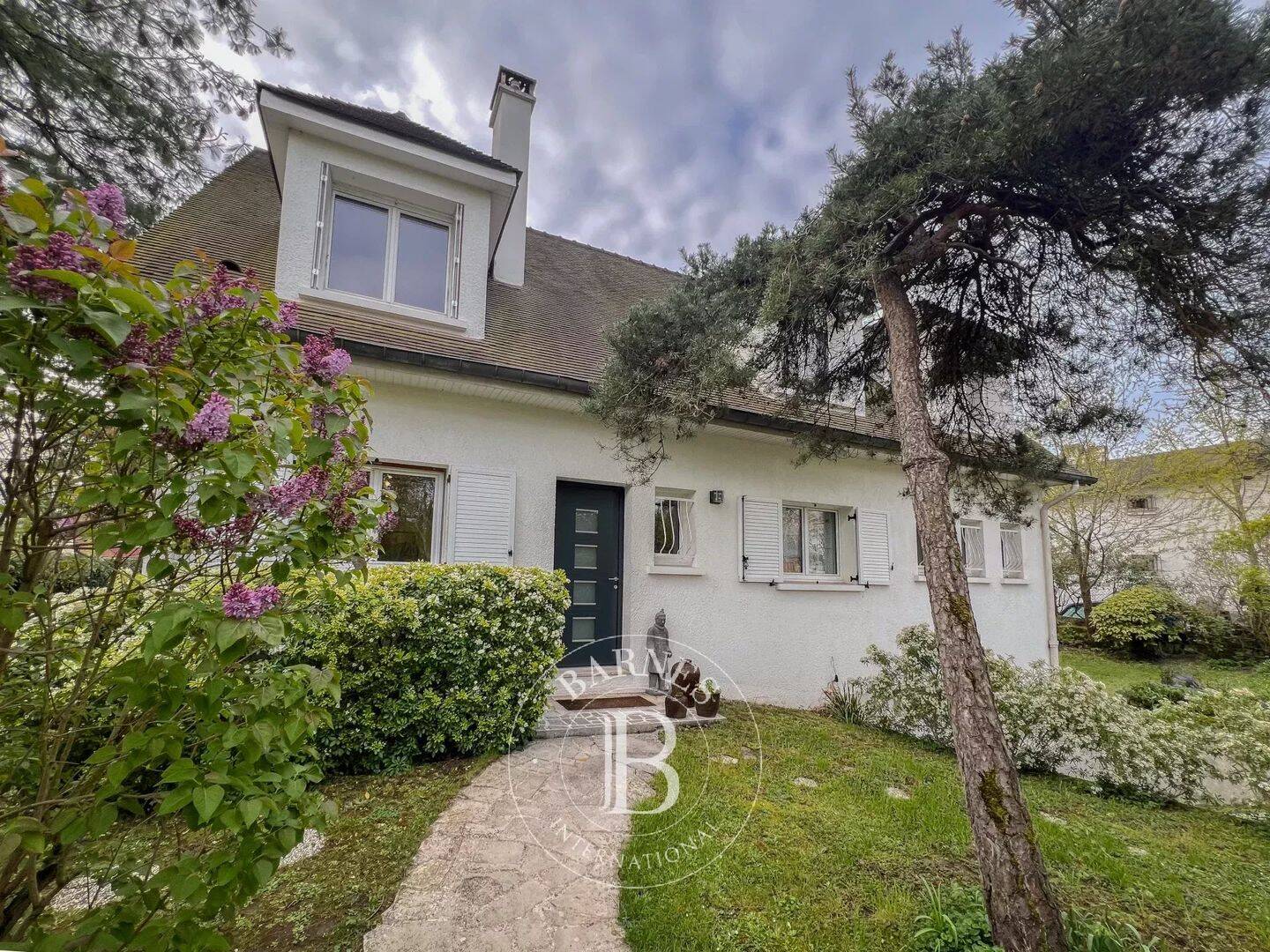 Maison 9 pièces 208 m² · à Maisons-Laffitte · 208,4 m² · 1 590 000 €