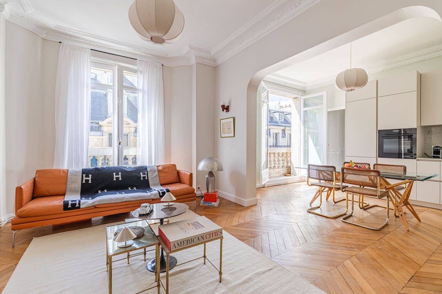 Appartement 5 pièces 103 m² · à Paris 16ème Arrondissement · 102,9 m² · 5 800 €
