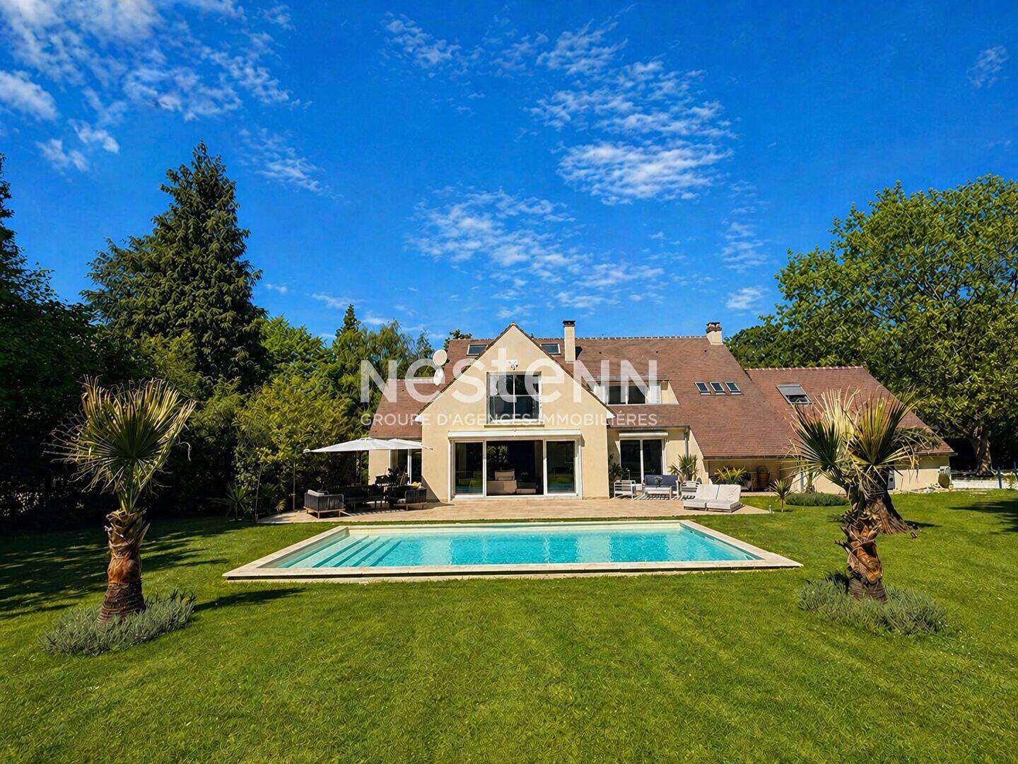 Maison 10 pièces 292 m² · à Lamorlaye · 292 m² · 1 290 000 €
