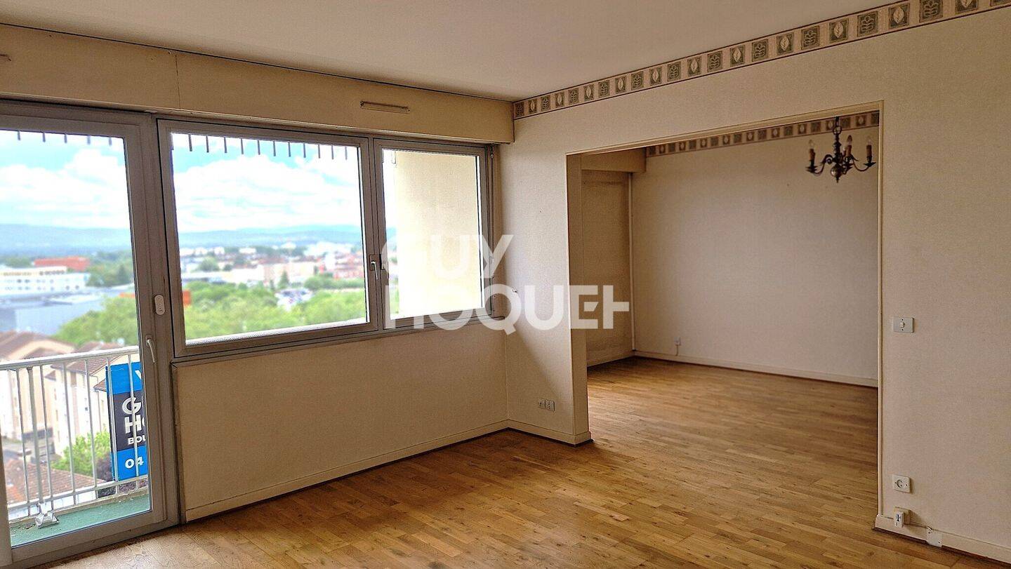 Appartement 5 pièces 121 m² · à Bourg-en-Bresse · 121 m² · 176 400 €