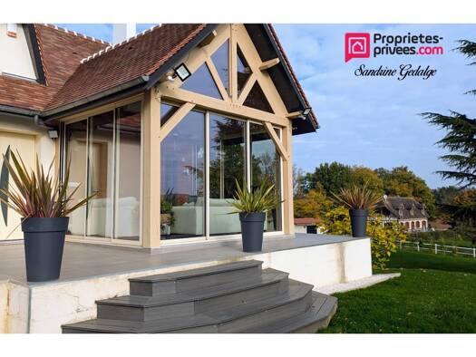 Maison à vendre 729 800 € 7 pièces 5 chambres 185 m² 3 868 m² de terrain Saint-Paul 60650