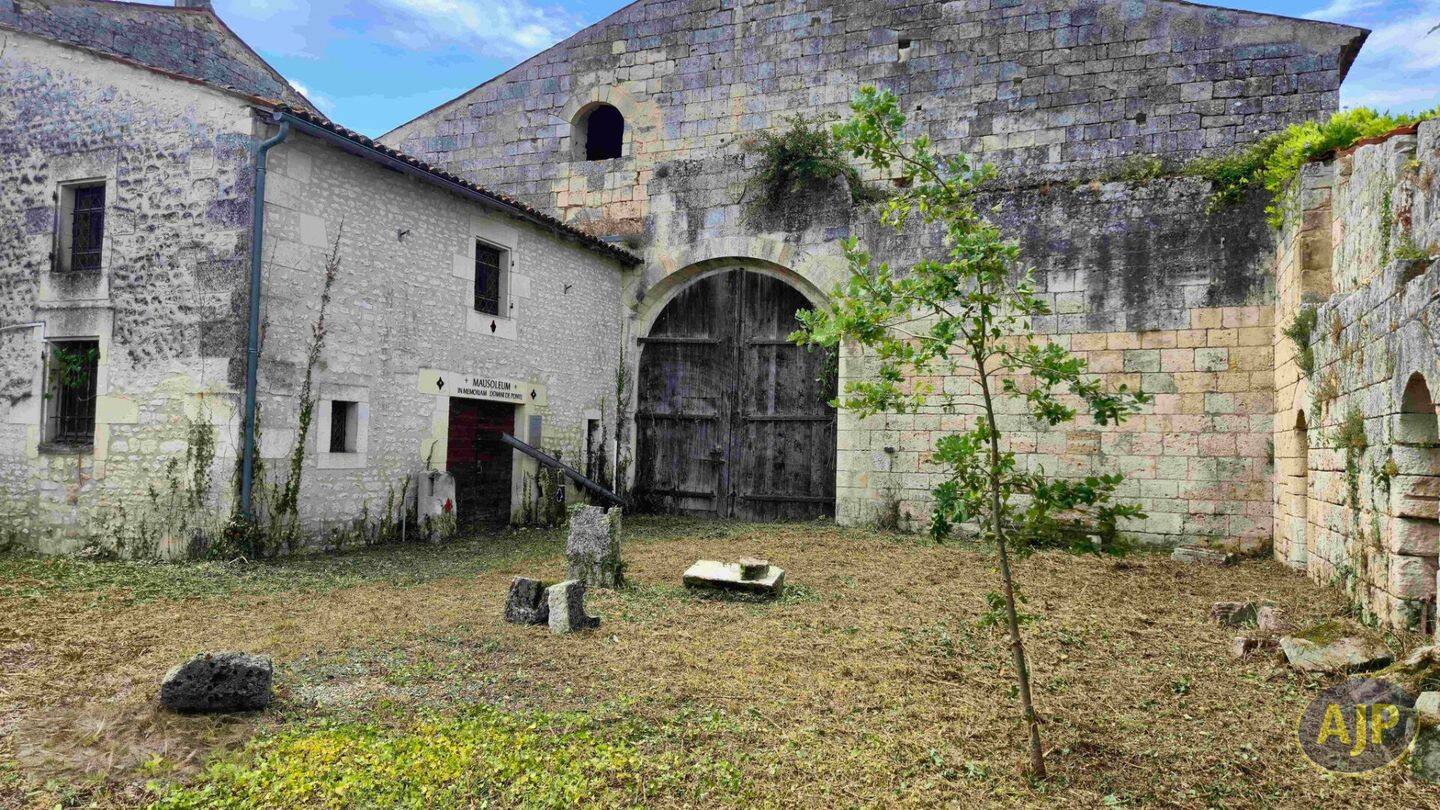 Maison 1 pièce 80 m² · à Pons · 80 m² · 120 500 €
