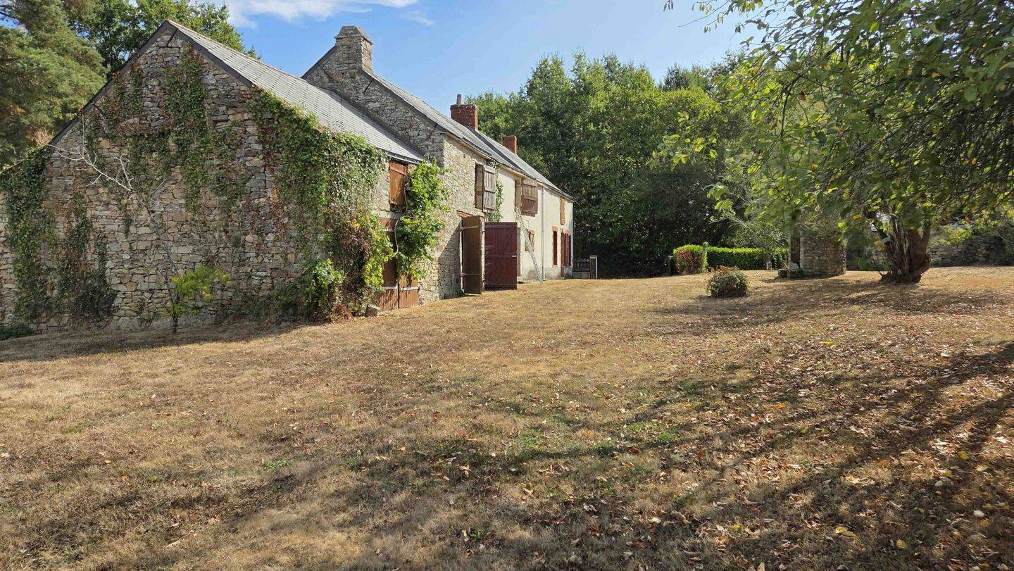 Maison 7 pièces 250 m² · à Vigneux-de-Bretagne · 250 m² · 349 500 €