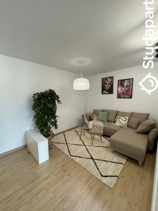 1 pièce 13 m² · à Cergy · 13 m² · 630 €