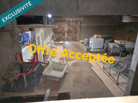 Maison à vendre 49 500 € 3 pièces 1 chambre 407 m² 462 m² de terrain Sud Ambert 63600