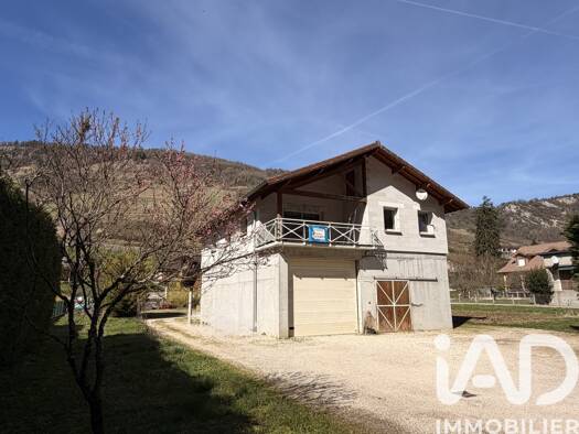 Maison à vendre 249 000 € 5 pièces 3 chambres 133 m² 1 556 m² de terrain Cerdon 01450